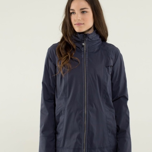 LULULEMON Fo Drizzle Rain Jacket Deep Navy Blue Zip Front Women's Size 6 RARE/24 - Picture 9 of 9